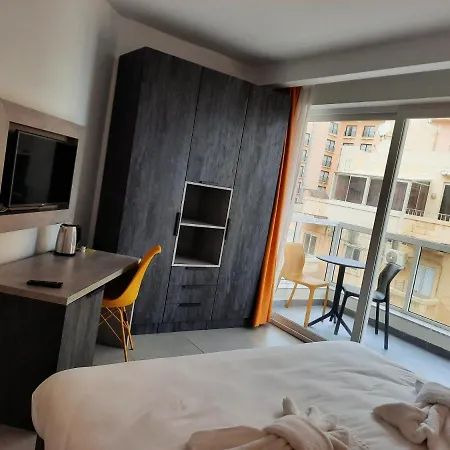 Hotel Shoreline-2